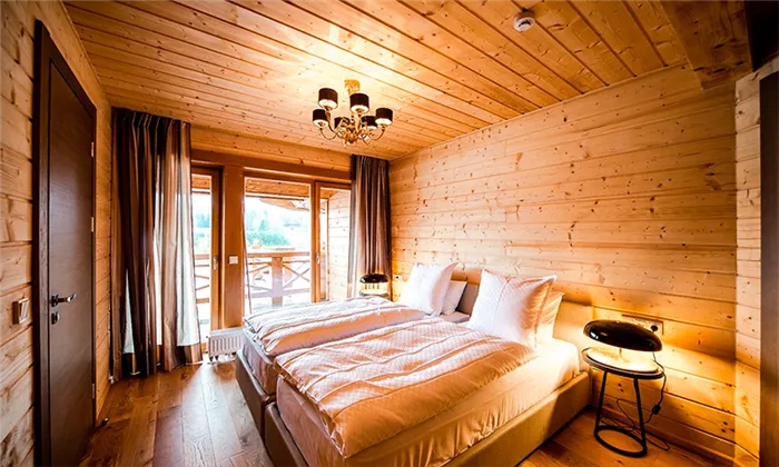 Какая отделка потолка лучше всего подходит для деревянных домов?