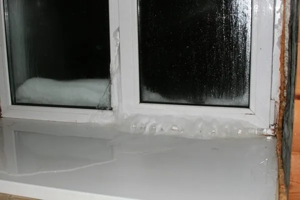 Почему замерзают пластиковые окна.
