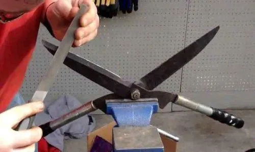 Как наточить ножницы