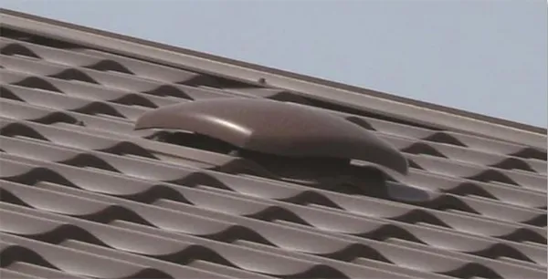 Вентиляционное отверстие на крыше