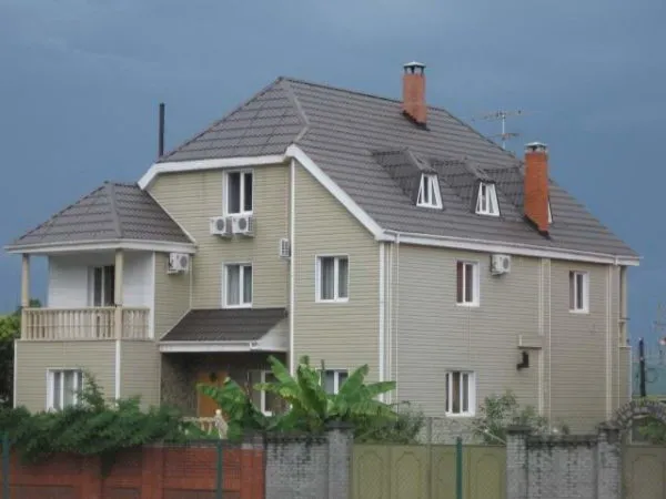Двускатная крыша в голландском стиле