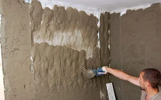 Фото 4. Оштукатуривание стен цементной смесью.jpg