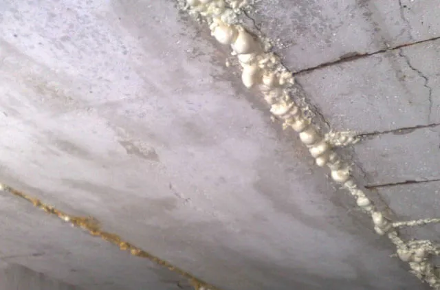 Герметизация швов потолочной плитки
