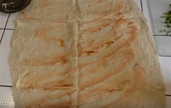 От тонких хлебных пирогов: 12 лучших рецептов