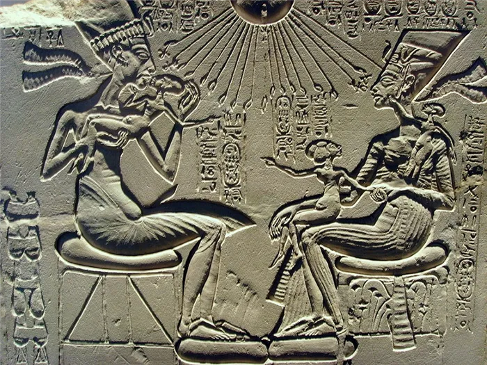 Основное облегчение. Древнеегипетский койланалиф на стене храма. 14 век до н.э.