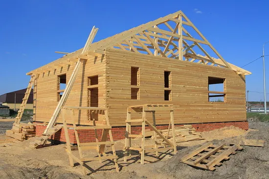 Строительство деревянного дома летом