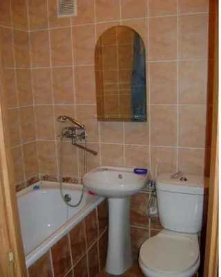 Установка смесителя в ванной комнате в Москве