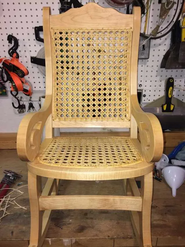 Используйте фанеру, чтобы сделать кресло-качалку