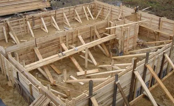 Деревянные формы для бетонных домов